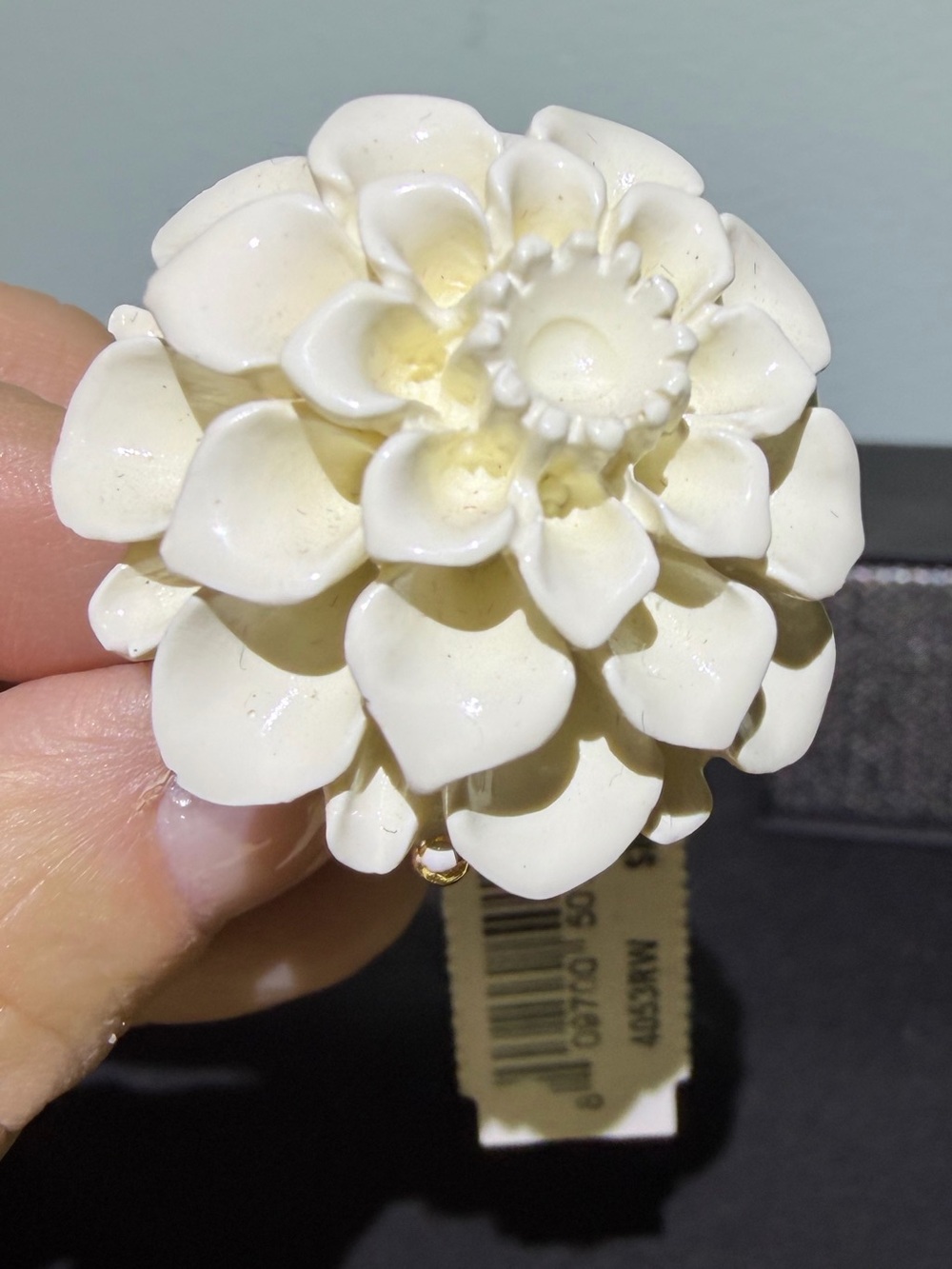 NWT KJL White Ceramic Flower Couture Collection Statement Ring. Size 6 - Picture 9 of 15